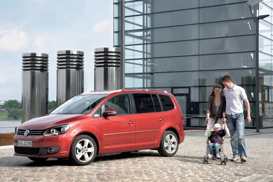  Volkswagen Touran 2010 года  (фото 39 из 46)